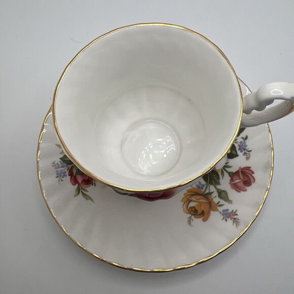 Royal Dover Vintage Fine Bone China Teacup and Saucer, Made in England - Picture 5 of 7